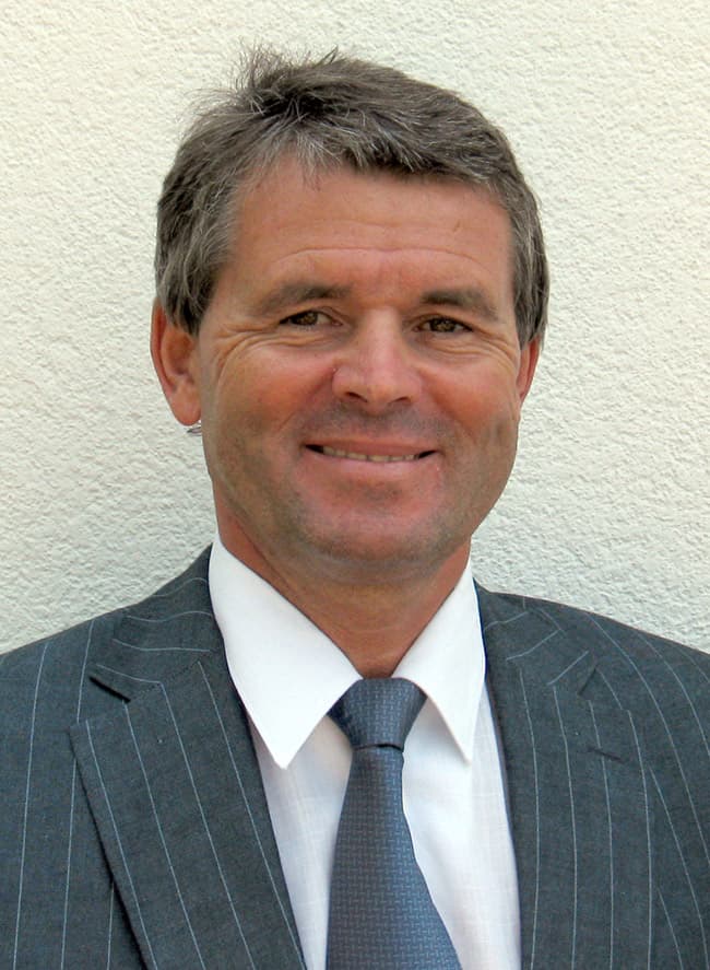 Dr. Norbert König